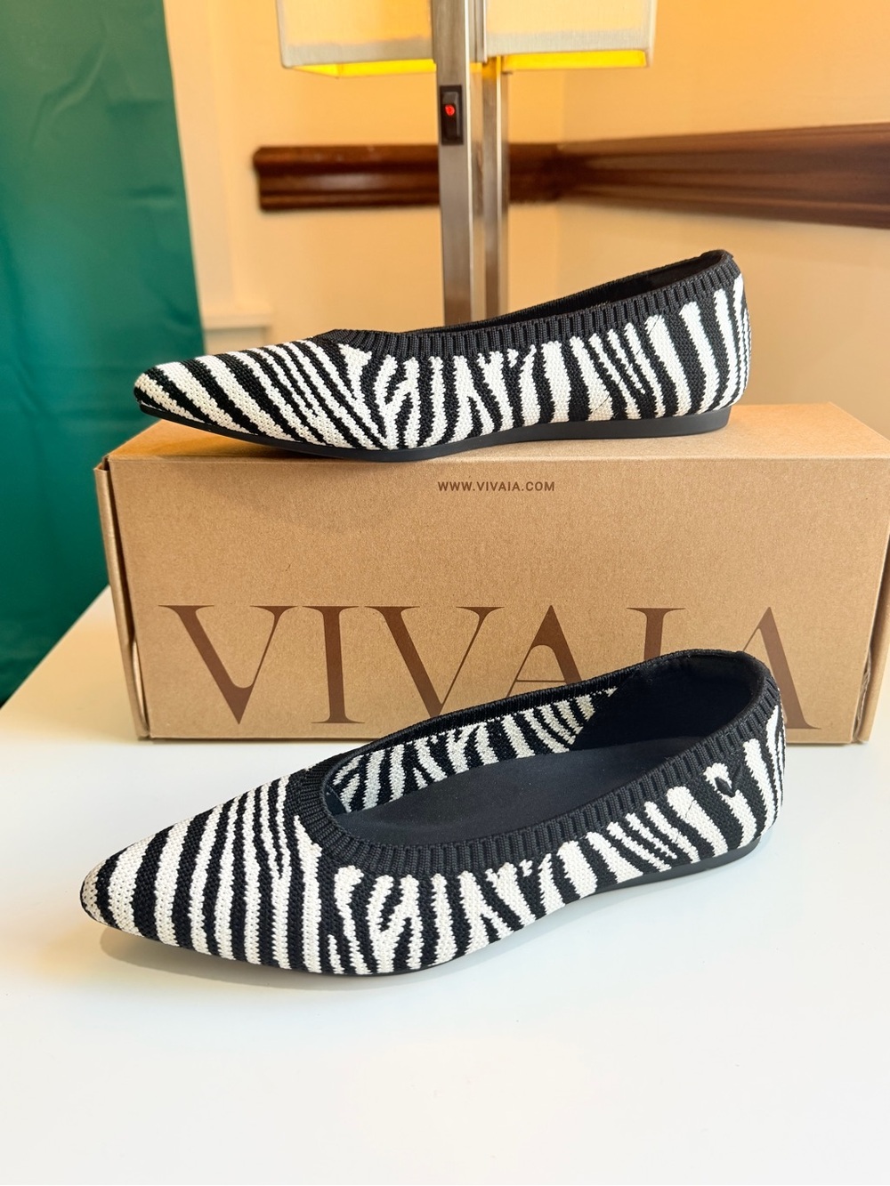 VIVAIA Knit Pointed Toe Ballet Flats Zebra Print Size 35 / US 5 like new